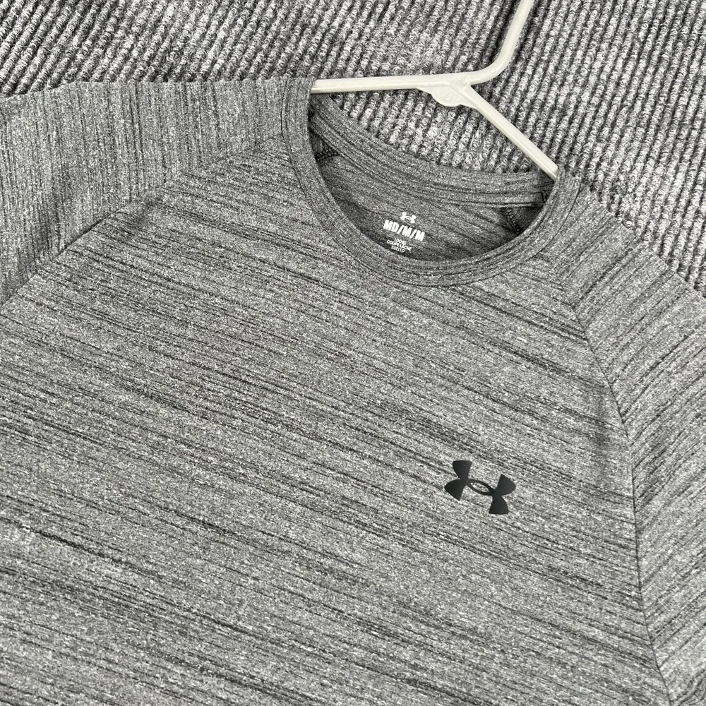 Under Armour Shirt Mens Medium Gray Short Sleeve Loose Fit Casual Workout Gym